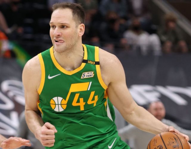 爱游戏体育-从清晨波士顿凯尔特人调整名单以备法甲到纽卡斯尔迎荷甲关键赛，赛后犹他爵士调整名单以备欧篮联